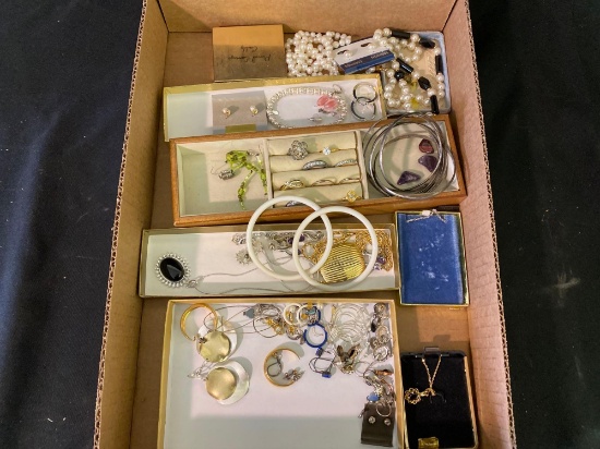 Box Full Of Costume Jewelry 1lbs 13oz