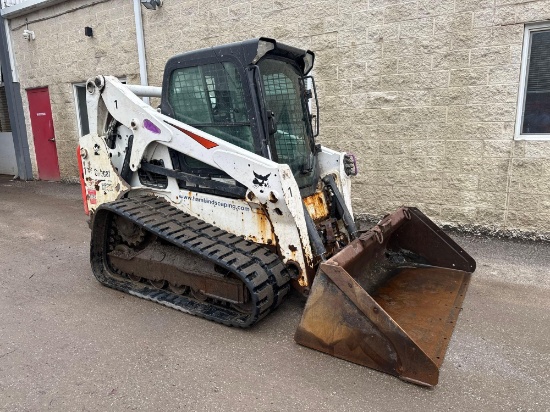 2018 Bobcat T650 Track Loader with Material Bucket