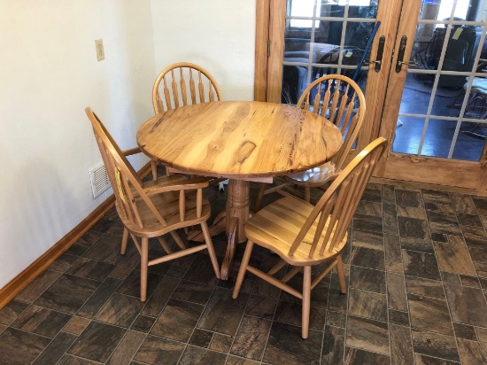 Butternut pedestal drop leave table with 4 chairs