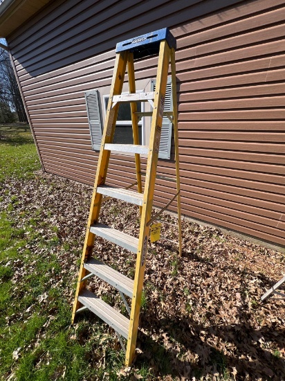 Yellow 7ft Werner Fiber Glass Ladder