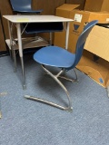2 desks and 2 chairs like new in boxes