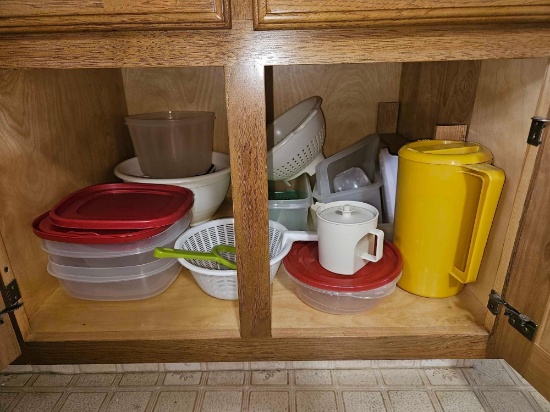 Assortment of Kitchen Storage Containers including Rubbermaid