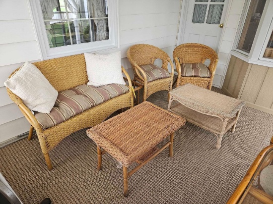 5 pc Wicker Patio Set - nice