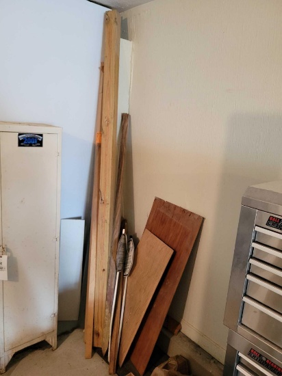8ft 4x4in post, Wood, Security signs, Lumber