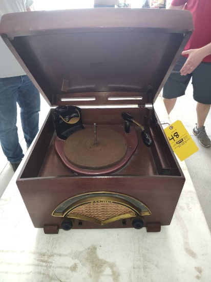 Zenith Record Player