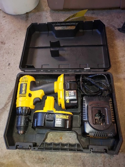 Dewalt 18V Drill w/ Batteries & Charger