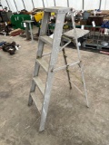 Aluminum Step Ladder