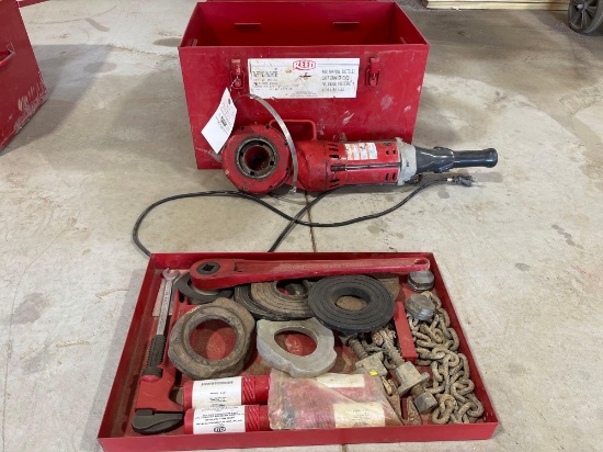 Reed hot tapping machine