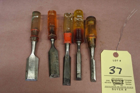 lot of misc chisels Stanley, Do it best and others