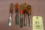 lot of misc chisels Stanley, Do it best and others