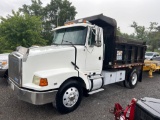 1993 Volvo Areo - 10ft steel dump, Runs