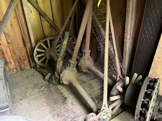 Ford Model T Rear ends and leaf springs | Online Auctions | Proxibid