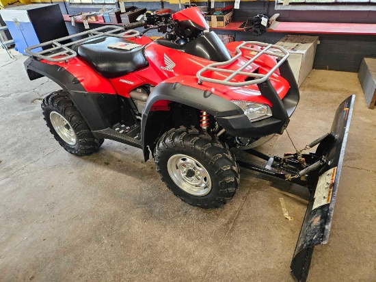2003 Honda Rincon 4 wheeler, super nice, with blade