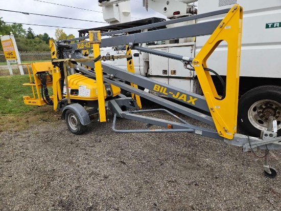 BilJax XLB4319 man lift, electric