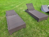 2 Chase Lounges