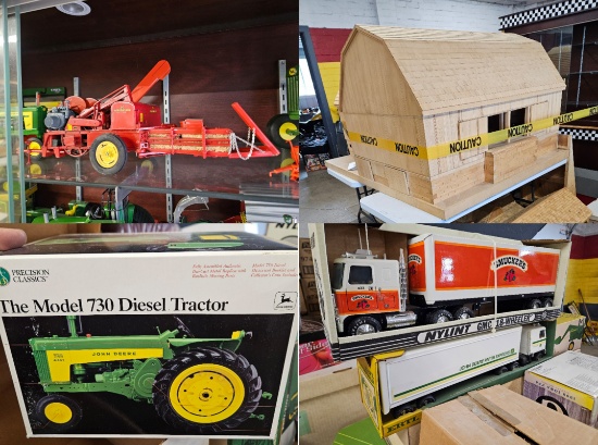 Large Farm Toy Auction #2 of 2 - 23294 - Matt