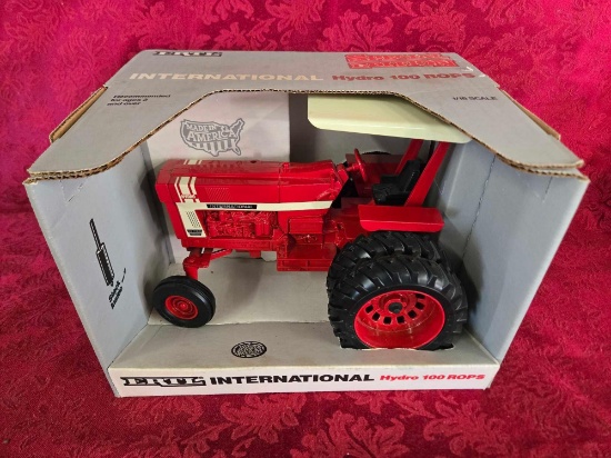 Special Edition International Hydro 100 ROPS 1/16