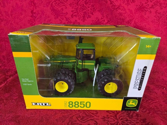 John Deere 1982 8850 Prestige Collection 1/32