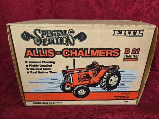 Special Edition Allis-Chalmers D-21 Tractor 1/16