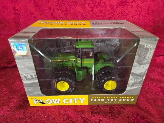John Deere 8850 Tractor 1/32