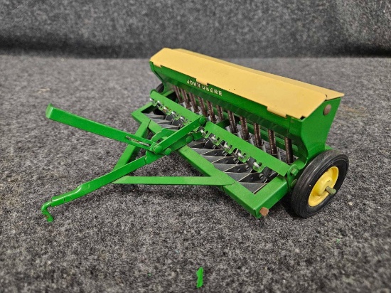 Vintage John Deere Yellow Lid Grain Drill 1/16