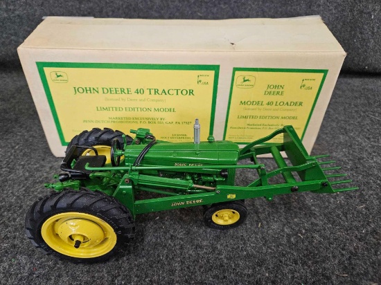 John Deere 40 Tractor with Model 40 Loader by Nolt 1/16