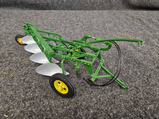 Custom John Deere 4 Bottom Plow 1/16