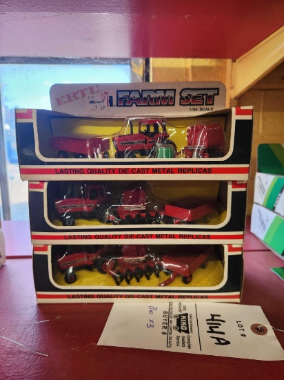Ertl 1/64 IH Farm Set Bid X3