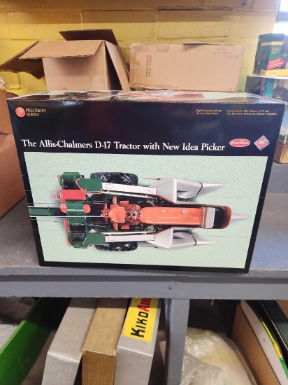 Ertl Precision Allis Chalmers D17 Tractor and New Idea Picker