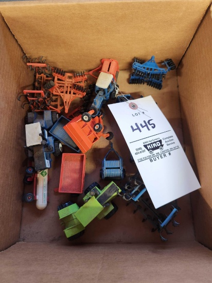 Box of Misc 1/64 Minatures