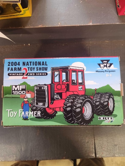 Ertl 1/32 MF 1500Toy Farmer 4wd Series 2004