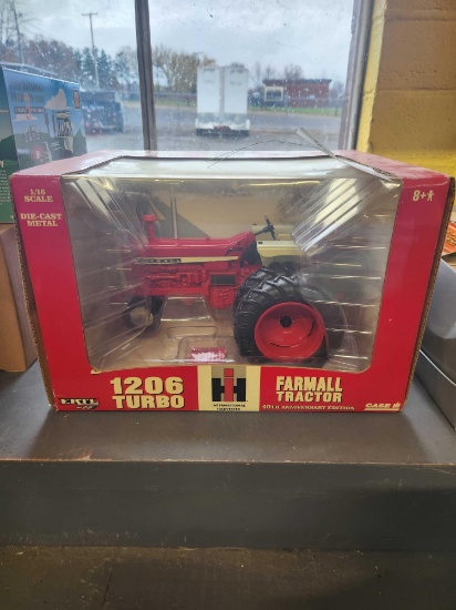 Ertl 1/16 Farmall 1206 Turbo NF 40 Anniversary