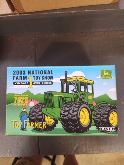 Ertl 1/32 JD 7020 Toy Farmer 4wd Series 2003
