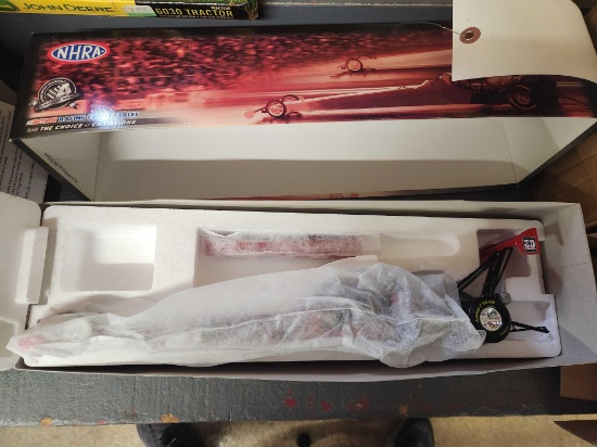 Action Racing 1/25 30 years of Budweiser Top Fuel Dragster