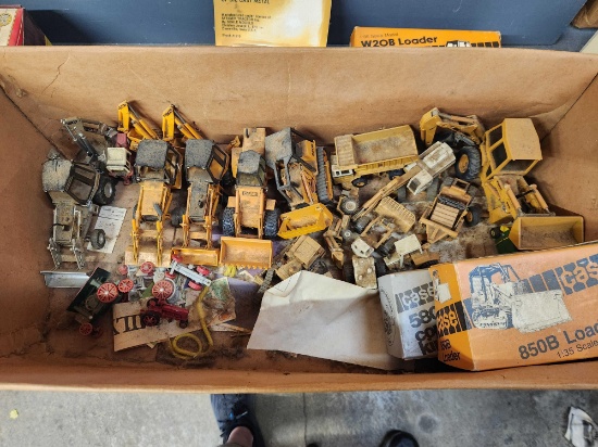 Misc Construction Minatures Boxes empty