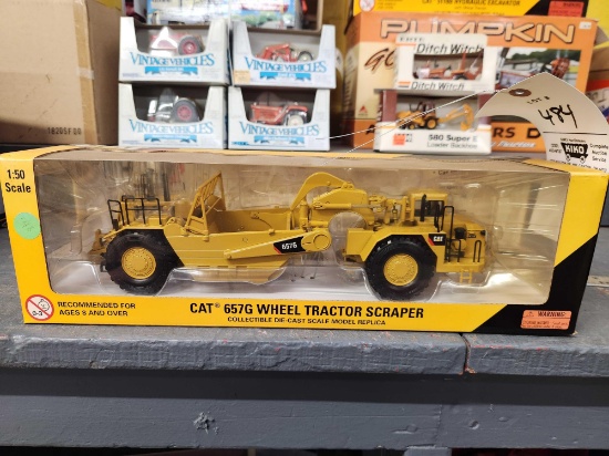 Norscot 1/50 657G Wheel Tractor Scraper