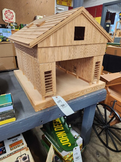1/16 Corn Crib Hand Made