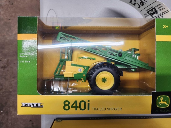 Ertl 1/32 John Deere Trailed Sprayer