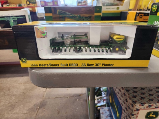 Specast 1/64 John Deere 36row Planter