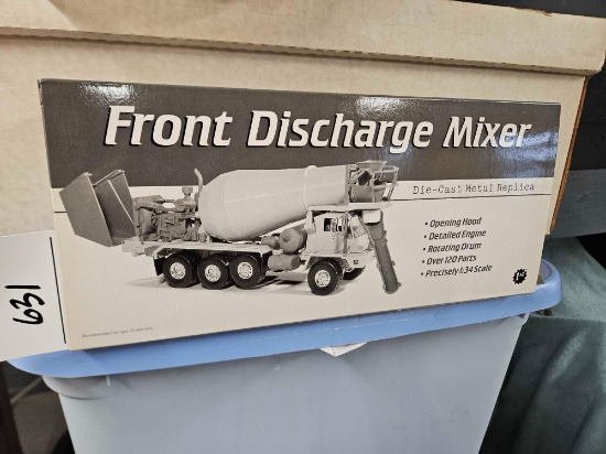 1st gear front discharge mixer truck