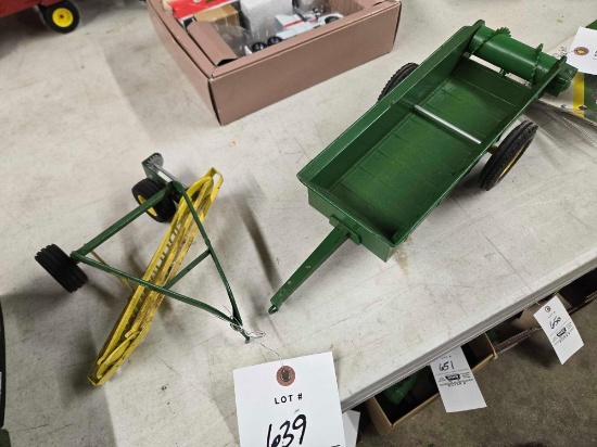 John Deere Spreader, JD Rake bid x 2