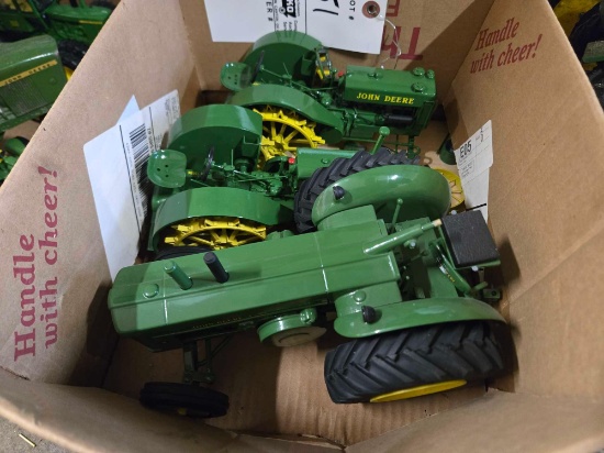 1/16 John Deere Tractors (all damaged)