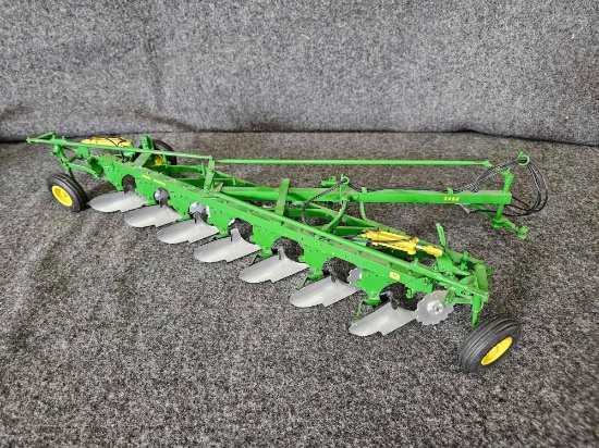 Custom John Deere 2450 7- Bottom Plow 1/16