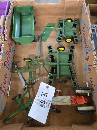 1/16 John Deere Implements, Tractor
