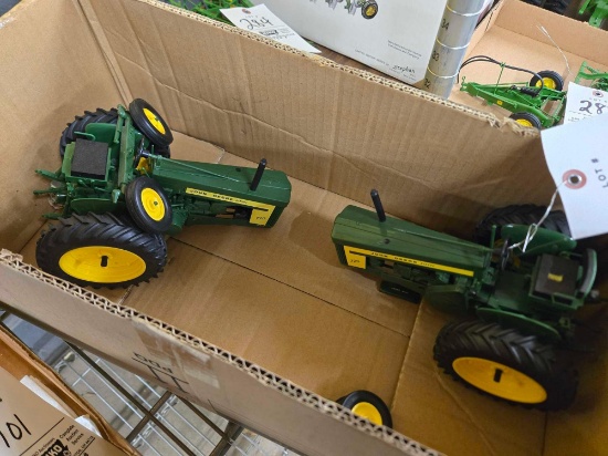 John Deere 720s (damaged) by yoders