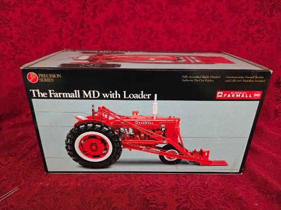 John Deere Farmall MD with Loader Precision Series 1/16 No.10