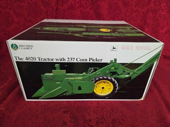 John Deere 4020 Tractor with 237 Corn Picker Precision Classics No.14 1/16