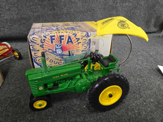 John Deere G Iowa FFA with Umbrella