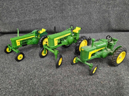 1/16 John Deere Tractors bid x 3