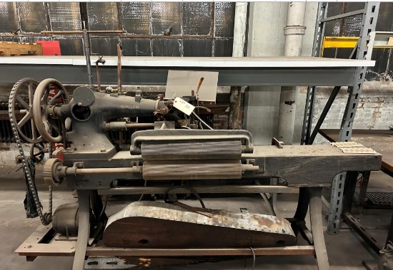 Singer Belting / Canvas Sewing Machine, Double Needle, Chain Drive Table 3' past the needles,